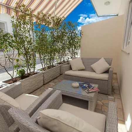 Bujan Apartment *